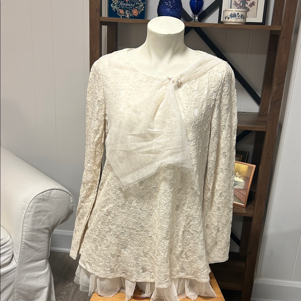 Elegant Cream Lace Tunic Top